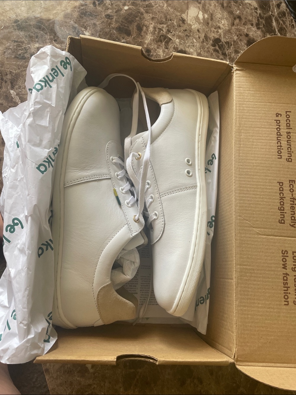 Be Lenka Barefoot White Leather Sneaker US 9